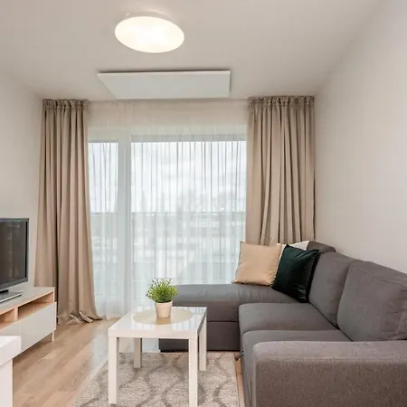 Family Maluno Vilos * 팔랑가